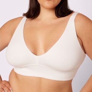 PARADE Lush Sculpt Plunge Longline Bralette Rib Glacier White Bra Size 2+ 🤍